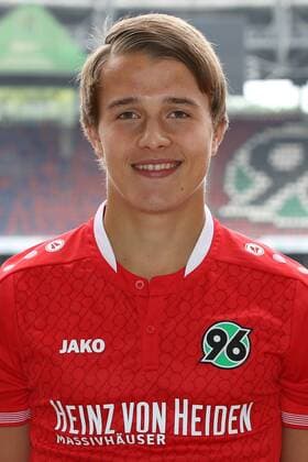 13.07.2015, Hannover Fussball, Fußball, Bundesliga Saison 2015-2016, Hannover 96, HDI Arena, Portrait Niklas Teichgräber