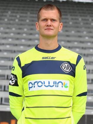 Aktuell Fußball, 3. Liga, VfR Aalen Porträttermin Aalen Daniel Bernhardt ( VfR Aalen ) VfR Aalen, Portraettermin 2015 2016, Portraet,14.07.2015, Copyright: Langerx xEibner-Pressefoto EP_HLR