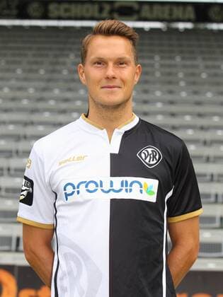 Aktuell Fußball, 3. Liga, VfR Aalen Porträttermin Aalen Robert Mueller ( VfR Aalen ) VfR Aalen, Portraettermin 2015 2016, Portraet,14.07.2015, Copyright: Langerx xEibner-Pressefoto EP_HLR