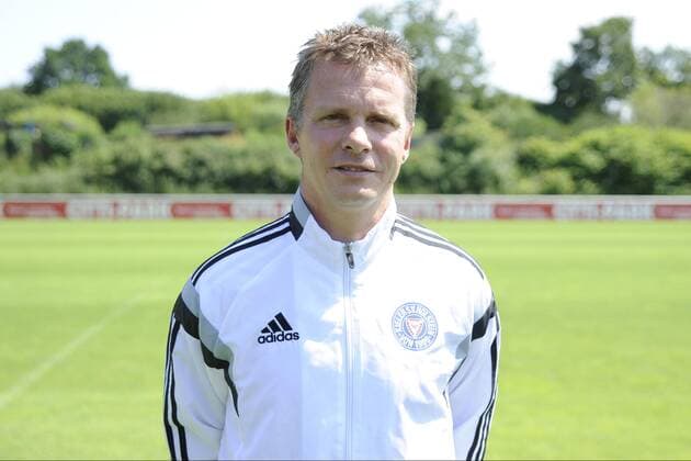 Kiel, 14. Juli 2015 Fußball, Saison 2015 2016, 3. Bundesliga, Offizieller Fototermin Holstein Kiel: Karsten Neitzel (Trainer Holstein Kiel)
