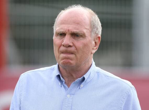 Uli Hoeness (FC Bayern) auf dem Weg zum Juniorentraining Fussball 1.BL FC Bayern München 14.07.2015 Training