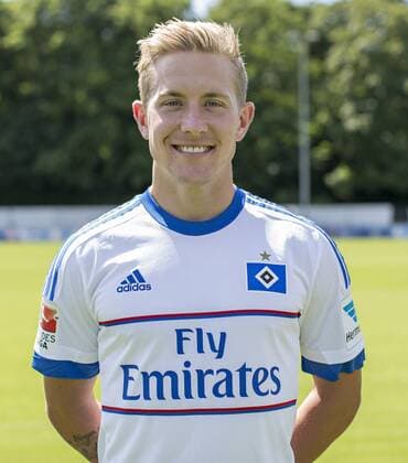 Aktuell Fußball, Porträttermin Hamburger SV Lewis Holtby (HSV) 15.07.2015, Hamburg, Mannschaftsfototermin Â