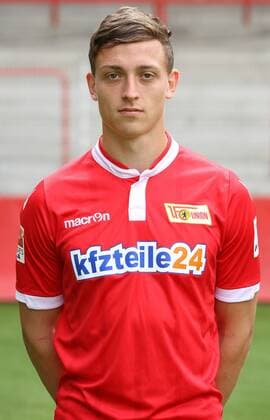 Oliver Oschkenat Einzelbild Portrait Portraet Porträt Hochformat Oberkoerper Oberkörper Fußball Fussball zweite 2. Bundesliga Fototermin Porträttermin DFL 2015 2016 Saison 2015 2016 15.07.2015 1. FC Union Berlin Stadion an der Alten Foersterei Försterei