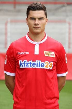 Fabian Schoenheim Schönheim Einzelbild Portrait Portraet Porträt Hochformat Oberkoerper Oberkörper Fußball Fussball zweite 2. Bundesliga Fototermin Porträttermin DFL 2015 2016 Saison 2015 2016 15.07.2015 1. FC Union Berlin Stadion an der Alten Foersterei Försterei