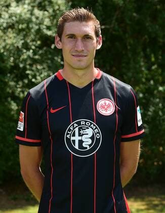 15.07.2015, xjhx, Fussball 1.Bundesliga, Eintracht Frankfurt Portraittermin 2015 2016, v.l. Stefan Reinartz (Eintracht Frankfurt)