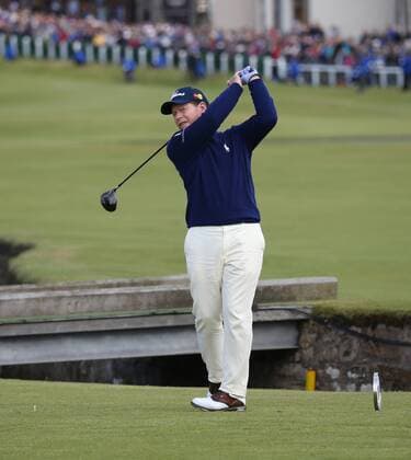 American Tom watson drives in the Champion s Challenge ahead of the start of the144th Open Championship, St.Andrews on July 15, 2015.  LON2015071508 HUGOxPHILPOTT