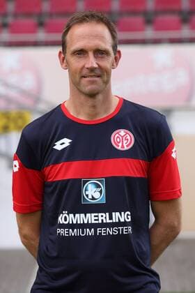 Aktuell Fußball, 3. Liga, Porträttermin 1. FSV Mainz 05 II SVEN HOFFMEISTER 1. FSV MAINZ 05 U23 3.LIGA PORTTRAETTERMIN 2015 16 PORTRAET MAINZ 