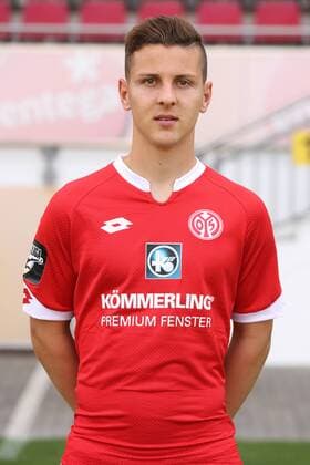 Aktuell Fußball, 3. Liga, Porträttermin 1. FSV Mainz 05 II MAXIMILIAN WAGENER 1. FSV MAINZ 05 U23 3.LIGA PORTTRAETTERMIN 2015 16 PORTRAET MAINZ 