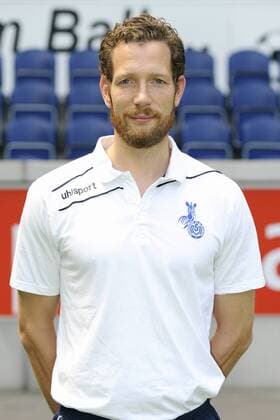Fussball, 2. Bundesliga, Deutschland, Herren, Porträttermin Saison 2015 2016, MSV Duisburg: Mannschaftsarzt Dr. Falk Ullerich (MSV). Einzelbild, Portrait, Porträt.