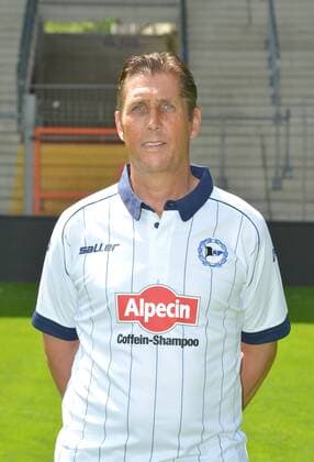 16.07.2015, Fussball, 2. LIGA, Saison 2015 2016, SCHÜCO-ARENA, BIELEFELD DSC ARMINIA BIELEFELD, PORTRAITTERMIN 2015 2016 Manfred Gloger (Torwart-Trainer Arminia Bielefeld), Portrait, Aktion, Einzelbild, Hoch, Co Trainer, Assistenztrainer