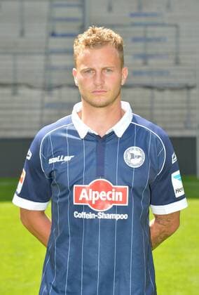 16.07.2015, Fussball, 2. LIGA, Saison 2015 2016, SCHÜCO-ARENA, BIELEFELD DSC ARMINIA BIELEFELD, PORTRAITTERMIN 2015 2016 Christoph Hemlein (Arminia Bielefeld), Portrait, Aktion, Einzelbild, Hoch