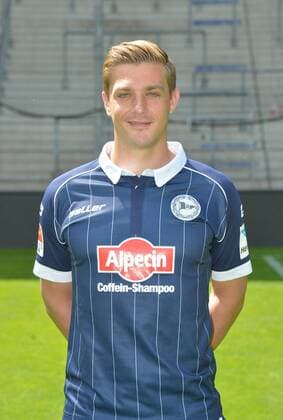 16.07.2015, Fussball, 2. LIGA, Saison 2015 2016, SCHÜCO-ARENA, BIELEFELD DSC ARMINIA BIELEFELD, PORTRAITTERMIN 2015 2016 Tom Schütz (Arminia Bielefeld), Portrait, Aktion, Einzelbild, Hoch