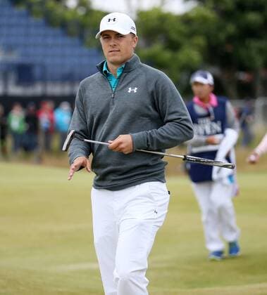 Aktuell Golf - The 144th Open Championship American Jordan Spieth walks towards the 2nd tee on the first day of the 144th Open Championship, St.Andrews, Scotland on July 16, 2015.  LON2015071601 HUGOxPHILPOTT