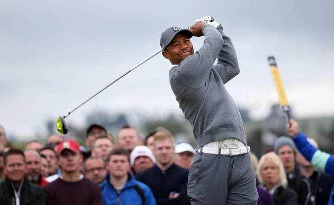 Aktuell Golf - The 144th Open Championship Australian Jason Day tees off on the 2nd tee on the first day of the 144th Open Championship, St.Andrews, Scotland on July 16, 2015.  LON2015071609 HUGOxPHILPOTT