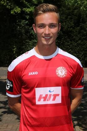 Fototermin des SC Fortuna Köln ( Dritte Liga ) am Donnerstag, 16. Juli 2015, im Südstadion Köln. Torhüter Tim Boss Fortuna Köln Porträttermin 2015 2016