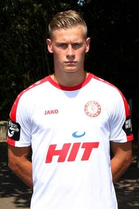 Fototermin des SC Fortuna Köln ( Dritte Liga ) am Donnerstag, 16. Juli 2015, im Südstadion Köln. Julius Biada Fortuna Köln Porträttermin 2015 2016