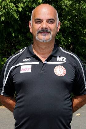 Fototermin des SC Fortuna Köln ( Dritte Liga ) am Donnerstag, 16. Juli 2015, im Südstadion Köln. Betruer Maic Zimmermann Fortuna Köln Porträttermin 2015 2016