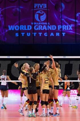 16.07.2015, Porsche Arena, Stuttgart Volleyball, World Grand Prix 2015, Gruppe I, Deutschland vs. Dominikanische Republik Jubel Jennifer Geerties ( 6 GER), Lenka Dürr Duerr ( 1 GER), Maren Brinker ( 4 GER), Kathleen Weiß Weiss ( 2 GER), Wiebke Silge ( 18 GER), Margareta Kozuch ( 14 GER)