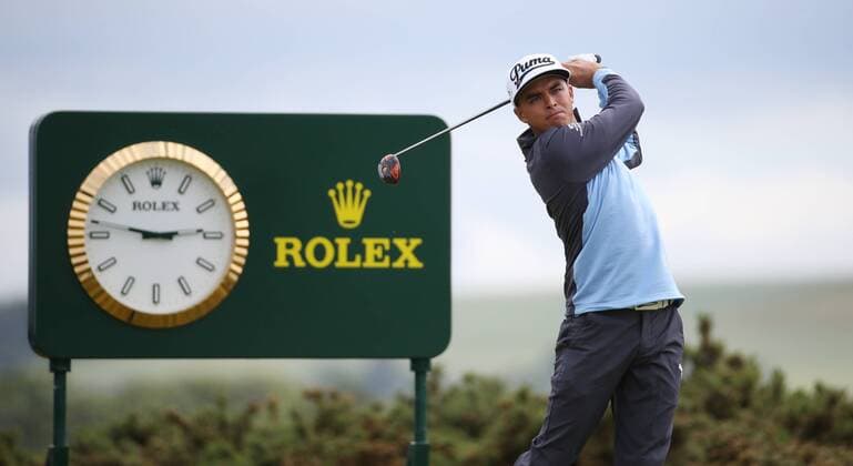 Aktuell Golf - The 144th Open Championship American Rickie Fowler tees off on the 7th hole on the second day of the 144th Open Championship, St.Andrews on July 16, 2015.  LON2015071701 HUGOxPHILPOTT