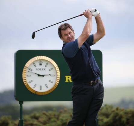 Aktuell Golf - The 144th Open Championship Great Britain s Sir Nick Faldo tees off on the 7th hole on the second day of the 144th Open Championship, St.Andrews on July 16, 2015.  LON2015071702 HUGOxPHILPOTT