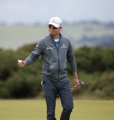 Aktuell Golf - The 144th Open Championship American Zack Johnson celebrates a birdie on the 6th green on the second day of the 144th Open Championship, St.Andrews on July 16, 2015.  LON2015071704 HUGOxPHILPOTT