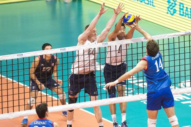 Volei USA x Servia RIO DE JANEIRO, Brazil - 18 07 2015: VOLEI USA X SERBIA - Smith, Lee and Atanasijevic for USA Volleyball x Servia by the semi-final of the World Volleyball League in Maracan?zinho. This game is part of the Rio2016 Olympic test event in Rio de Janeiro (Photo: Celso Pupo FotoArena).  CelsoxPupo