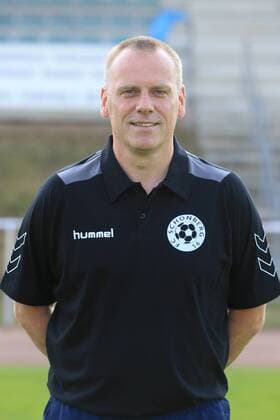 Schönberg, 16. Juli 2015 Fußball, Saison 2015 2016, Regionalliga Nordost, Offizieller Fototermin FC Schönberg 95: Axel Rietentiet (Trainer FC Schönberg 95)