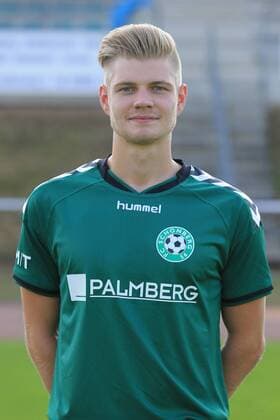 Schönberg, 16. Juli 2015 Fußball, Saison 2015 2016, Regionalliga Nordost, Offizieller Fototermin FC Schönberg 95: Pascal Poser (FC Schönberg 95, 15)