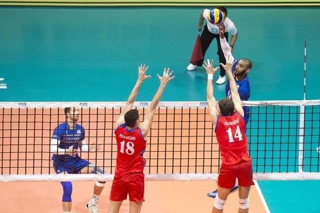 Volei Servia X Franca RIO DE JANEIRO, Brazil - 07 19 2015: VOLLEYBALL SERBIA X FRANCE - Ngapeth, Padrascanin and Atanasijevic during Servia X France by the end of the World Volleyball League in Maracan?zinho Gymnasium. (Photo: Celso Pupo FotoArena)  CelsoxPupo