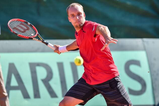 - MIDDELKERKE, BELGIUM: Belgian Steve Darcis pictured in action during the fifth game between Belgian Steve Darcis and Canadian Filip Peliwo at the Davis Cup quarter final World Group meeting between Belgium and Canada, Sunday 19 July 2015 in Middelkerke. Belgium won and qualified for the semi-finals. LUCxCLAESSEN  x04667295x