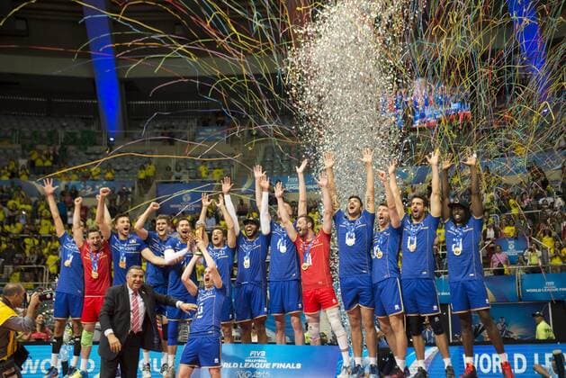 Volei Servia X Franca RIO DE JANEIRO, Brazil - 07 19 2015: VOLLEYBALL SERBIA X FRANCE - France on the podium as champion for Serbia X France by the end of the World Volleyball League in Maracan?zinho Gymnasium. (Photo: Celso Pupo FotoArena)  CelsoxPupo