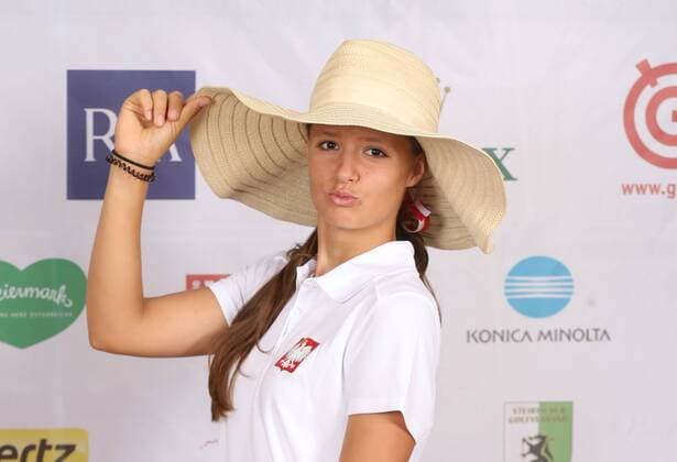 Aktuell Golf Damen, International European Ladies Amateur Championship - Fotoshooting GOLF - IELAC 2015, photo shoot FROHNLEITEN,AUSTRIA,20.JUL.15 - GOLF - EGA, European Golf Association, International European Ladies Amateur Championship, GC Murhof, photo shooting. Image shows Dominika Gradecka (POL). GEPAxpictures xChristianxWalgram