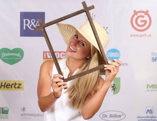 Aktuell Golf Damen, International European Ladies Amateur Championship - Fotoshooting GOLF - IELAC 2015, photo shoot FROHNLEITEN,AUSTRIA,20.JUL.15 - GOLF - EGA, European Golf Association, International European Ladies Amateur Championship, GC Murhof, photo shooting. Image shows Nina Alexandra von Siebenthal (SUI). GEPAxpictures xChristianxWalgram