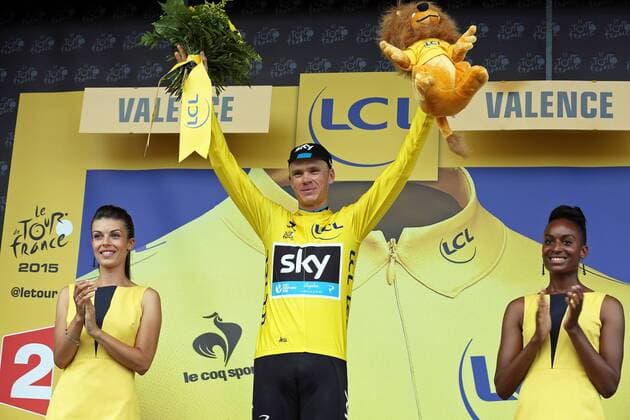 Chris Christopher FROOME ( GBR SAF Team SKY ) bleibt im Gelben Trikot des Gesamtfuehrenden der Rundfahrt - Hostessen - Podium - Siegerehrung - Zeremonie - Zelebrierung - Ceremony - Jubel - Freude - Emotionen - Mimik - Gestik - Querformat - quer - horizontal - Event Veranstaltung: Le Tour de France 2015 - Stage 15 15.Etappe: Mende nach Valence 183.0 km - Location Ort: Valence - France - Frankreich - Europe - Europa - Date Datum: 19.07.2015 Stiehl Photography