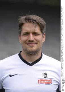 Freiburg Dr. Gerrit Bode (Mannschaftsarzt SC Freiburg) - Porträttermin - Präsentation - SC Freiburg - 2. Bundesliga 2015 2016 - EP_SLR