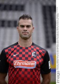 Freiburg Marc Torrejon (SC Freiburg) - Porträttermin - Präsentation - SC Freiburg - 2. Bundesliga 2015 2016 - EP_SLR