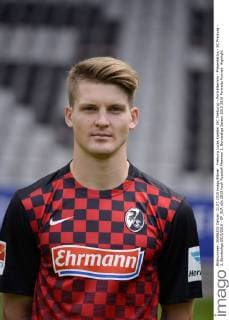 Freiburg Lucas Kuebler (SC Freiburg) - Porträttermin - Präsentation - SC Freiburg - 2. Bundesliga 2015 2016 - EP_SLR