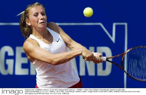 TENNIS - WTA Tennis Damen Nuernberger Gastein Ladies BAD GASTEIN,AUSTRIA,21.JUL.15 - TENNIS - WTA Tour, Nuernberger Gastein Ladies. Image shows Annika Beck (GER). GEPAxpictures xMatthiasxHauer