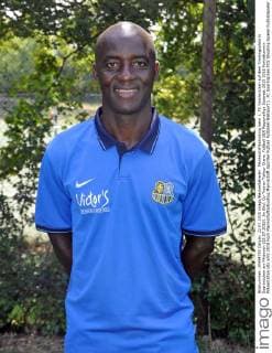 Mannschaftsshooting beim 1. FC Saarbrücken auf dem Trainingsplatz in Saarbrücken am Mittwoch (22.07.2015). Im Bild: Co-Trainer Taifour Diane.