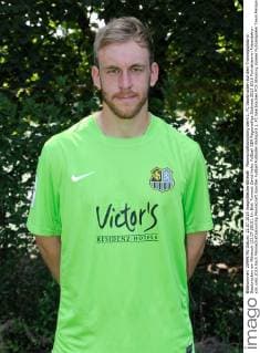 Mannschaftsshooting beim 1. FC Saarbrücken auf dem Trainingsplatz in Saarbrücken am Mittwoch (22.07.2015). Im Bild: Torwart David Hohs.
