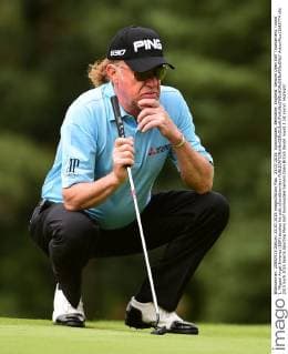23.07.2015. Sunningdale, Berkshire, England. Seniors Open Golf Tournament, round 1. Miguel Angel Jimenez (ESP) studies his putt xJonxBromleyx  ActionPlus11642774