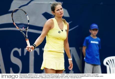 TENNIS - WTA Tennis Damen Nuernberger Gastein Ladies BAD GASTEIN,AUSTRIA,23.JUL.15 - TENNIS - WTA Tour, Nuernberger Gastein Ladies. Image shows the disappointment of Julia Goerges (GER). GEPAxpictures xMatthiasxHauer