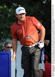 July 24, 2015: Graeme McDowell, Northern Ireland, tees off on the 10th hole during the second round of the RBC Canadian Open at Glen Abbey Golf Club in Oakville ON. GOLF: JUL 24 PGA Golf Herren - RBC Canadian Open - Second Round Icon15072406 EDITORIAL USE ONLY