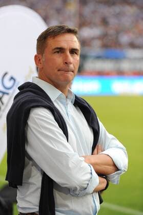 Duisburg Vorstandsvorsitzender Stefan Kuntz ( 1 FC Kaiserslautern ) wirkt skeptisch. 24.07.2015 --- Fussball --- 2. Bundesliga --- MSV Duisburg vs 1 FC Kaiserslautern Copyright: Thienelx Eibner-Pressefoto EP_ttl