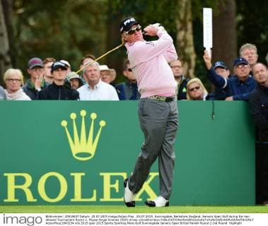 25.07.2015. Sunningdale, Berkshire, England. Seniors Open Golf during the rain delayed Tournament Round 2. Miguel Angel Jimenez (ESP) drives xJonxBromleyx  ActionPlus11643234