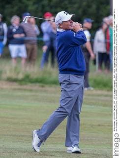 Golf - 2015 Senior Open Championship - Sunningdale Golf Club. Fred Couples from the fairway at Sunningdale Golf Club. COLORSPORT DANIEL BEARHAM 