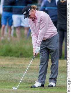 Golf - 2015 Senior Open Championship - Sunningdale Golf Club. Miguel Angel Jimenez with a shot from the fairway at Sunningdale Golf Club. COLORSPORT DANIEL BEARHAM 