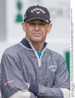 Golf - 2015 Senior Open Championship - Sunningdale Golf Club. Lee Janzen at Sunningdale Golf Club. COLORSPORT DANIEL BEARHAM 