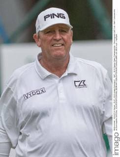 Golf - 2015 Senior Open Championship - Sunningdale Golf Club. Mark Calcavecchia at Sunningdale Golf Club. COLORSPORT DANIEL BEARHAM 