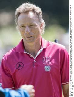 Golf - 2015 Senior Open Championship - Sunningdale Golf Club. Bernhard Langer at Sunningdale Golf Club. COLORSPORT DANIEL BEARHAM 